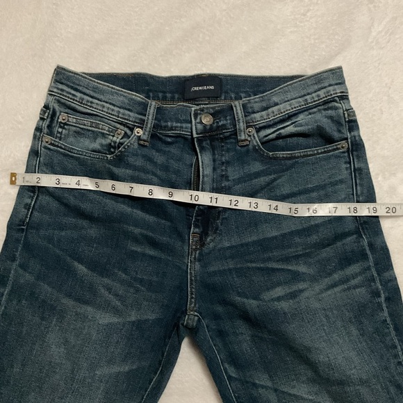 J. Crew Fit Denim Jean Actual 31/32 - Picture 2 of 11